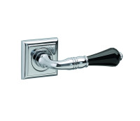 Door handles on roses Urbe