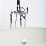 Luxury bathroom fittings with porcelain made in Spain by Bronces Mestre