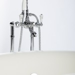 Luxury bathroom fittings with porcelain made in Spain by Bronces Mestre